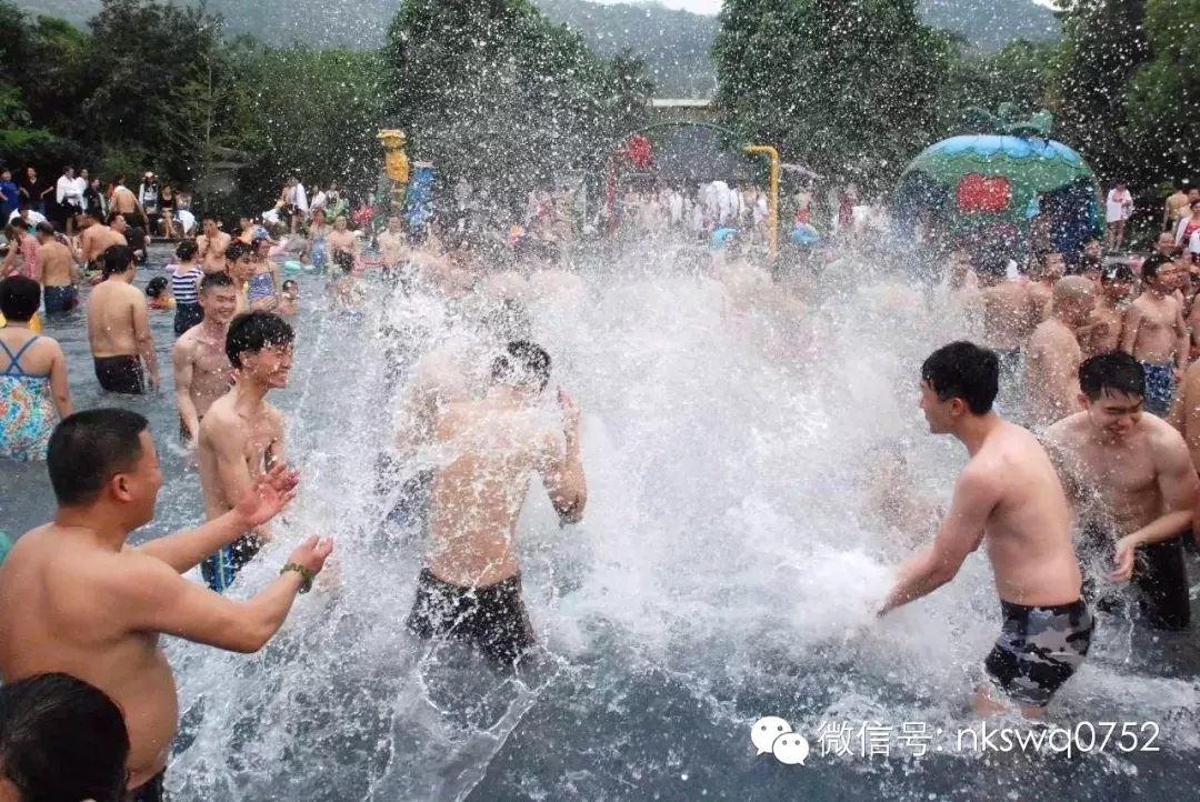 【暑假來啦】大觀園暑假優(yōu)惠套餐，588元即可享受漂流+自助晚餐+自助早餐+水上樂園！